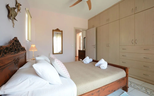 Nautilus Villa with private pool