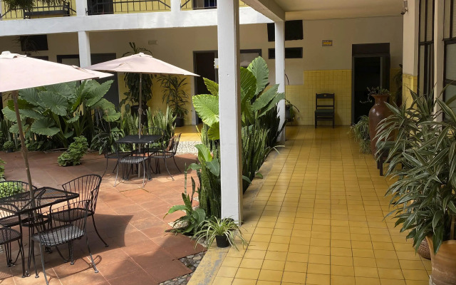 Hotel and Hostel Allende Morelia