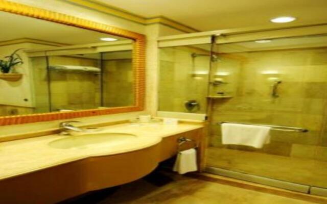 Golden Palms Hotel - Spa