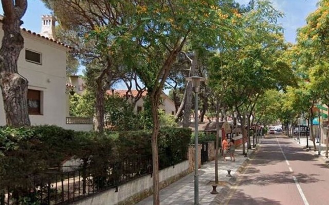 Tranquil Holiday Home in Platja D'aro with Hot Tub