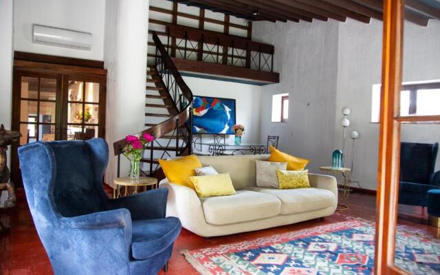 Magical 5 bedroom house with a pool