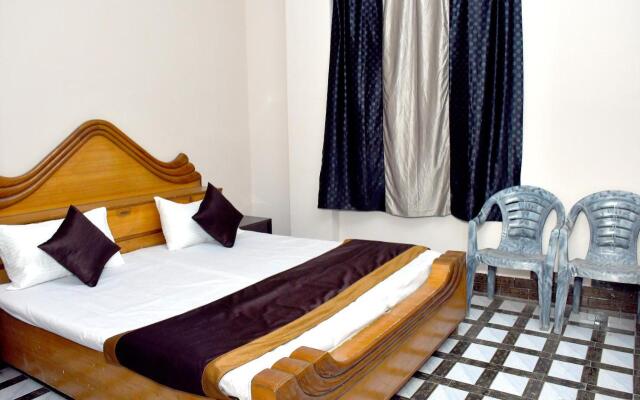Hotel Aalishan Garden
