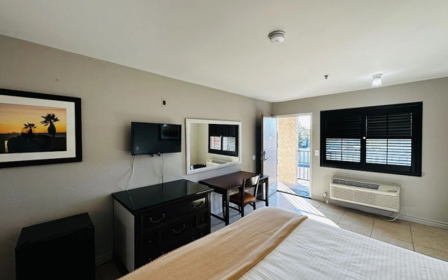 Casa Blanca Express & Suites Cypress Buena Park - Anaheim Area