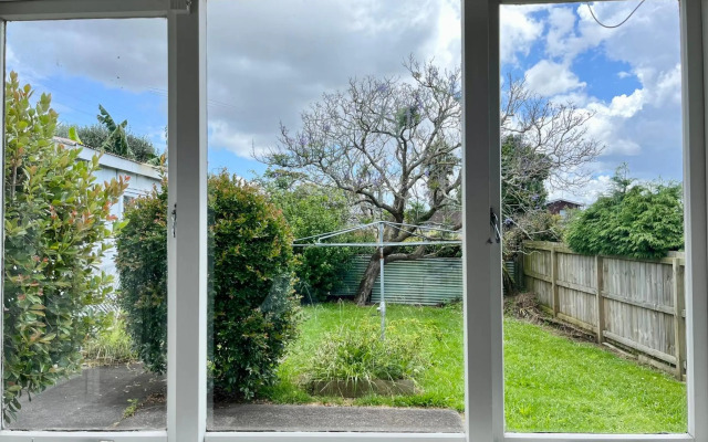 Entire House in Sylvia Park, Central Auckland