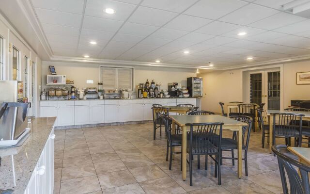 Comfort Inn & Suites