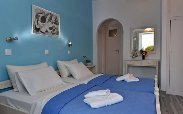 Tarsa Studios & Apartments