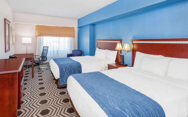 Baymont by Wyndham Delavan Near Lake Geneva