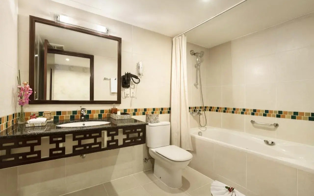 Rex Hotel