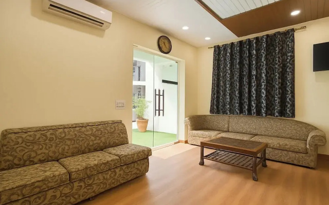 Fabhotel White House Tilak Nagar