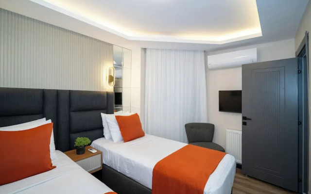 Отель Robin Hotel