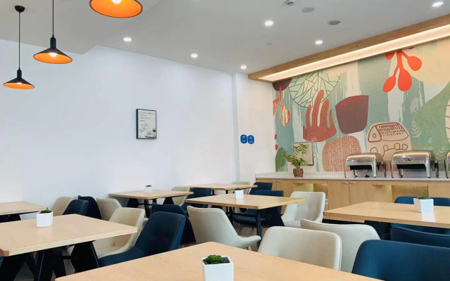 Hanting Hotel Shanghai Baogang Yueluo Freeway