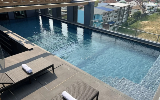 ARNI Skye Hotel