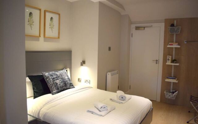 1 Bedroom Apartment Next To The Grand Canal