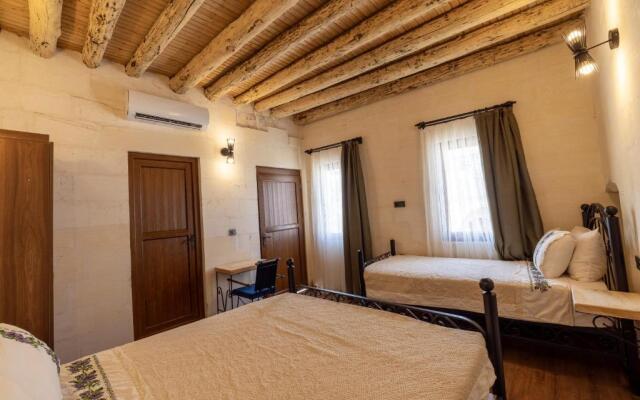 Astarte Hotel