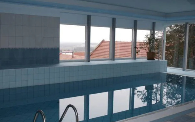 Maximilian Lifestyle Resort