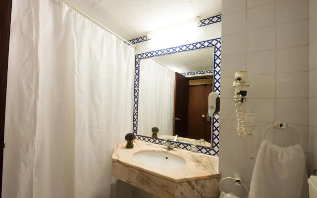 Holiday Inn Express and Suites Lisbon Principe Real by IHG