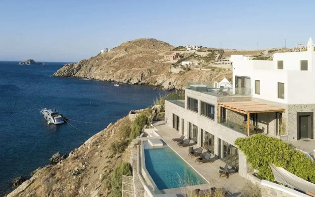 Waterfront Villa With Private Pool