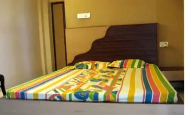 Hotel Deepak