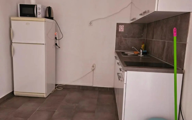 Apartmani Biba, Vir