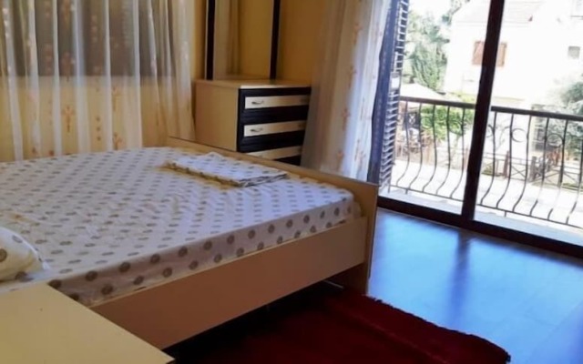 Bahceler Levent Sitesi Villa No 79