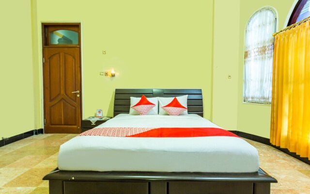 Senaz Residence by OYO Rooms