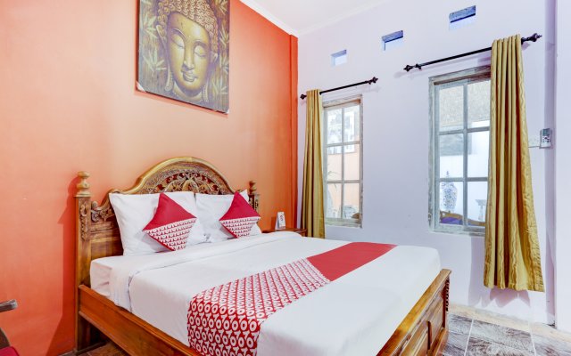 OYO 90363 Nira Guest House Sanur Bali