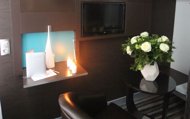 Hotel Lumières Montmartre Paris