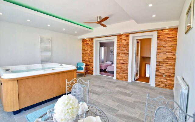 Superior 4 Villa Antea With Pool Jacuzzi, Zadar