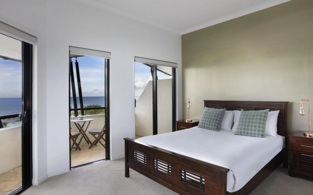 Mantra Esplanade – Guest Rooms – Cairns