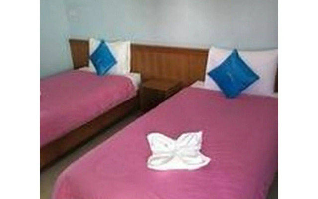 Nida Rooms Navy Blue Makhamtia