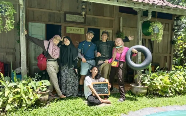 Omah Lila by The Grand Java