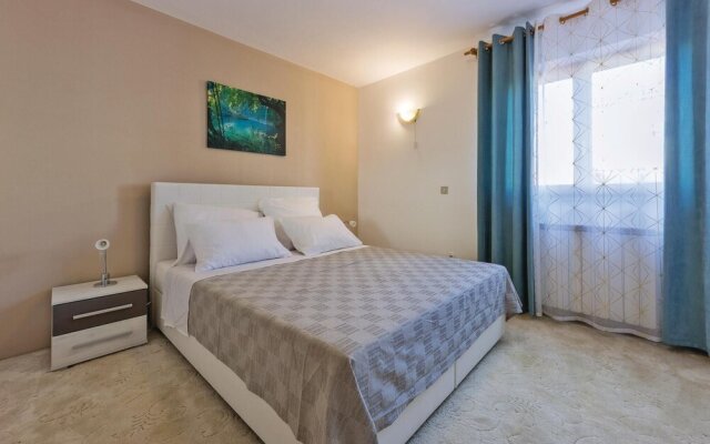 Nice Home in Pula With Wifi and 8 Bedrooms
