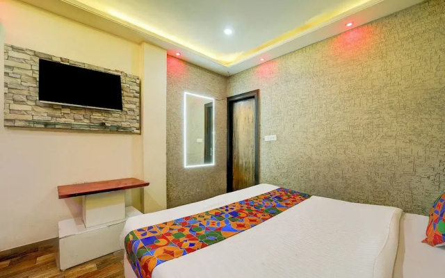 Fabhotel Ceerock