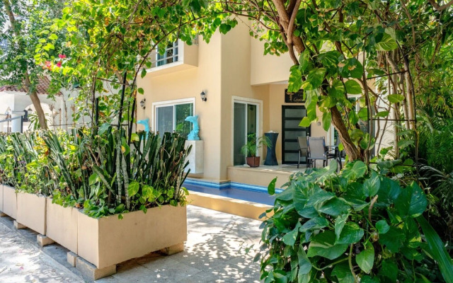 Casa Quetzali 4 Bedroom Home by RedAwning