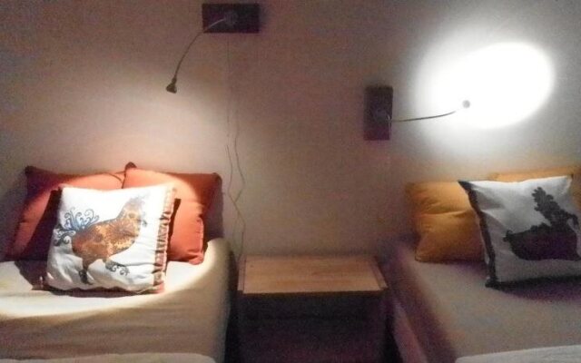 Lemon Tree Hostel