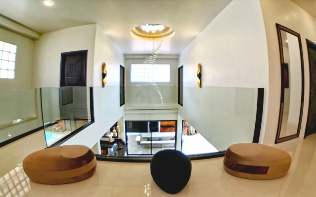 TUCHELAND Luxury Pool Villa Pattaya Walking Street 7 Bedrooms