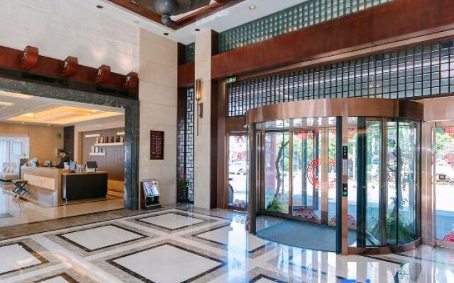 Yangzhou Slender West Lake Wisteria Hotel