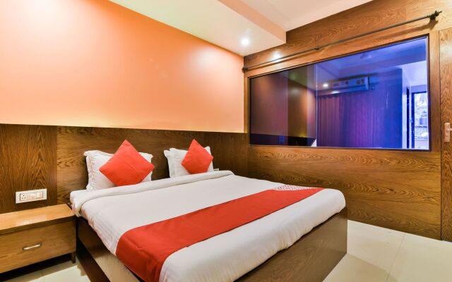 OYO 15944 Hotel Three Seas