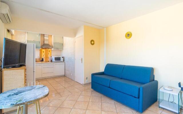 Studio terrasse - Piscine- Tennis