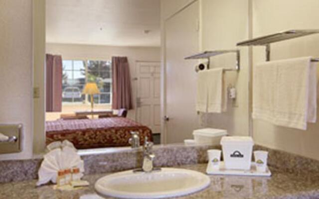 Days Inn Salinas Airport
