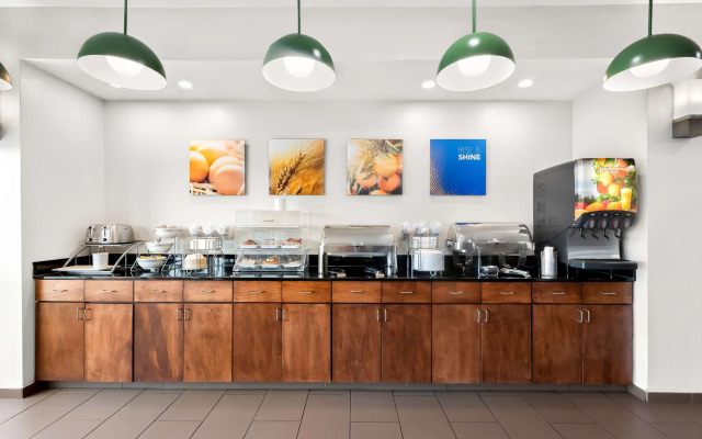 Comfort Suites Cullman I-65 Exit 310