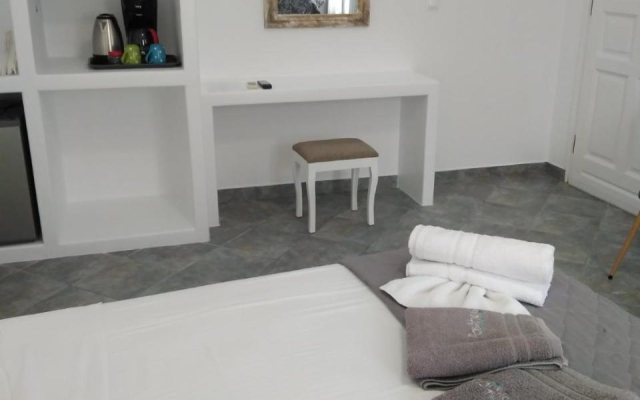 Pasithea Folegandros
