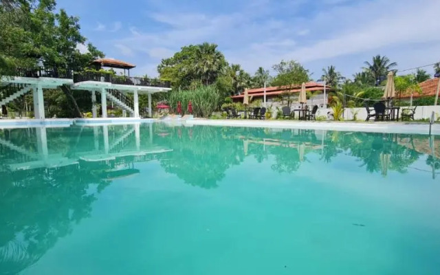 Lucky Beach Resort