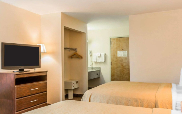 Quality Inn Pell City I-20 exit 158