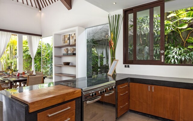 Villa Alice Dua by Villa Finder
