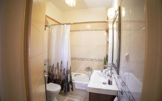 Venia House Marathos