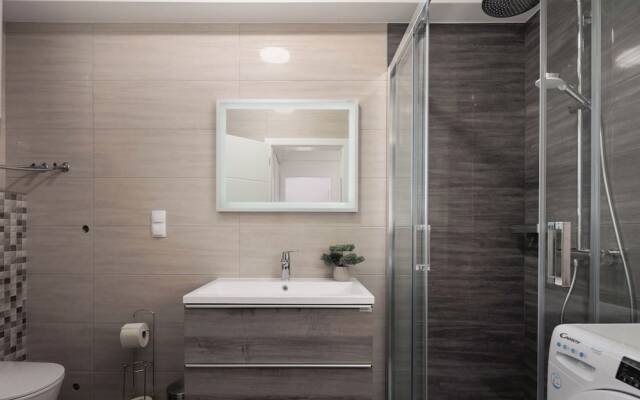 Seafront Apartment Nana 2