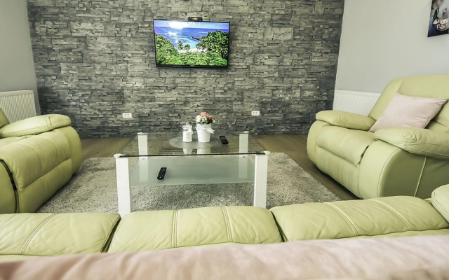 Ani Smil i in Smil i