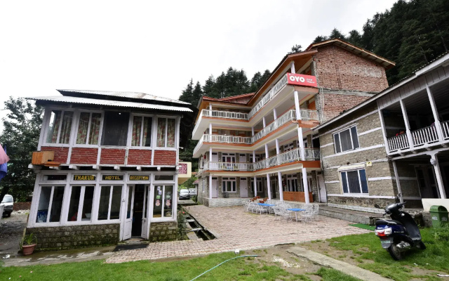 Hotel Thakur