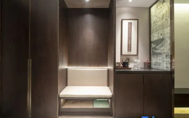 QIANNAHOTEL SPLENDOR（Zhengzhou East Railway Station Longzihu University District）